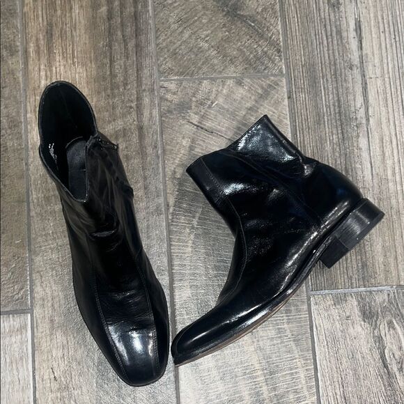 Florsheim Black leather Ankle Boots Sleek Chelsea Style - Picture 1 of 5